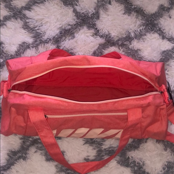 Nike Duffel Bag - Picture 5 of 5